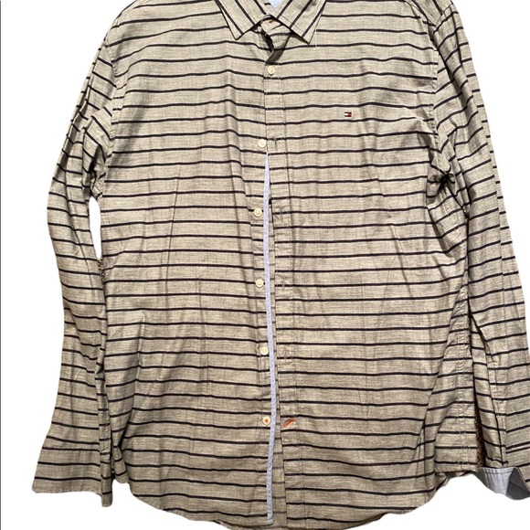 Tommy Hilfiger NY fit button down - Picture 1 of 3